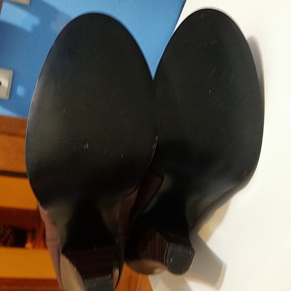 Boots - Picture 3 of 4